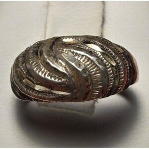 Carved Vintage sterling silver ring sz 5.5